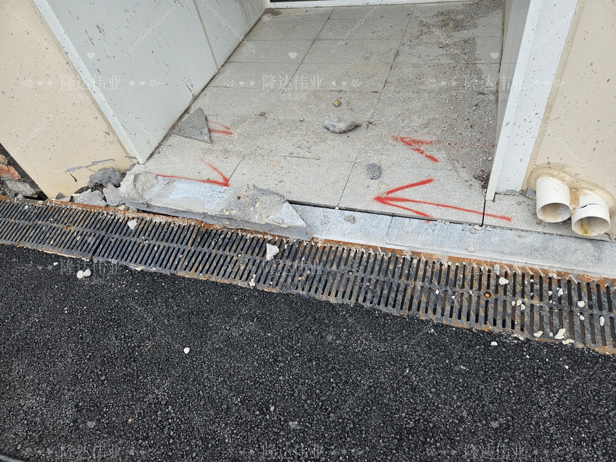 新建房屋墙体开裂成因与MNC无差别沉降修复技术解决方案