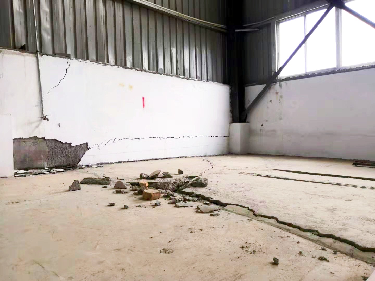 专业大型厂房地坪加固调平公司怎么选?看资质、比技术、查口碑 专业大型厂房地坪加固调平公司怎么选?看资质、比技术、查口碑