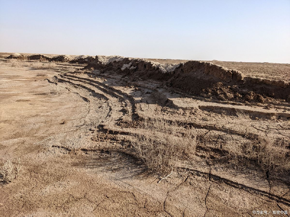 警惕！河南某小区两栋楼地陷墙裂！连续强降雨致湿陷性黄土地基下沉