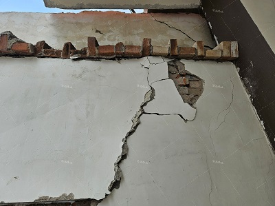 新建楼房地基沉降墙体裂缝